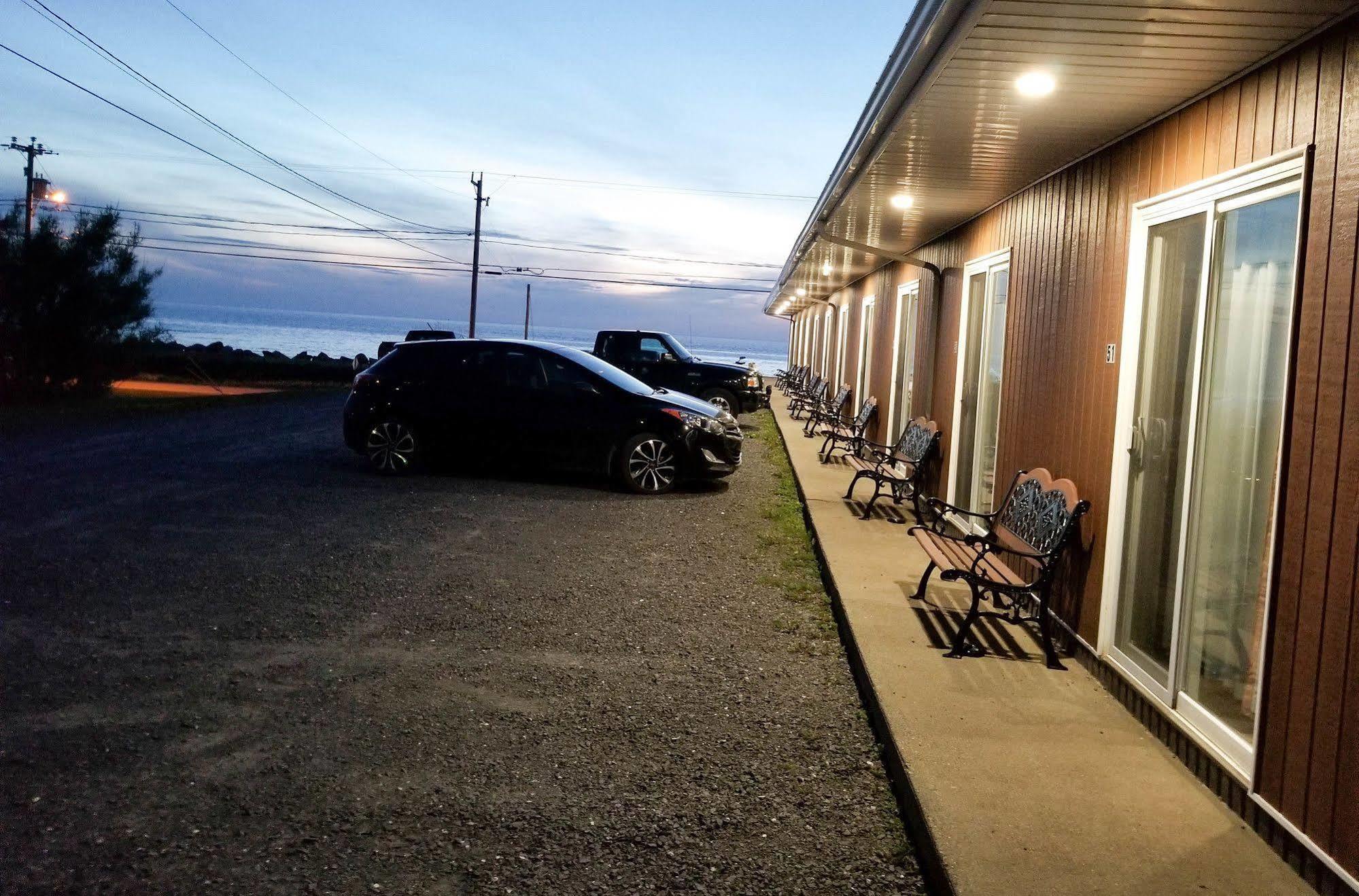 Hotel Motel La Vigie Matane Exterior foto